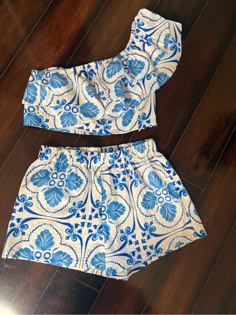 SHEIN Blue and White Floral One-Shoulder Crop Two Piece Set